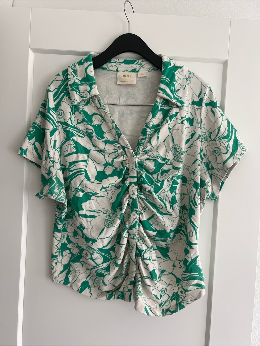 Anthropologie Green and White Floral Ruched Button-Down Top